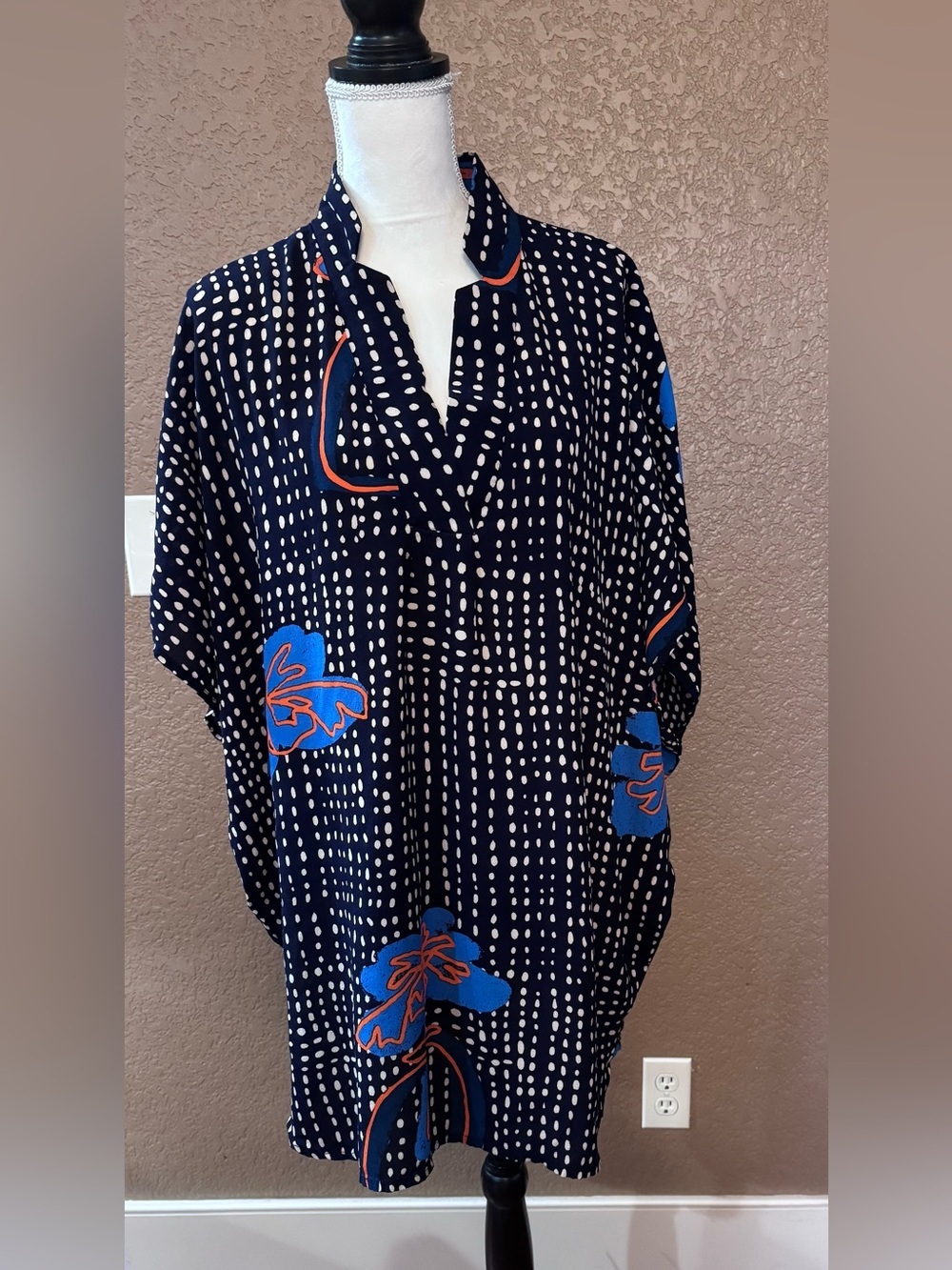 Bel Kazan V Neck  kimono-style Shirt Size S/M
